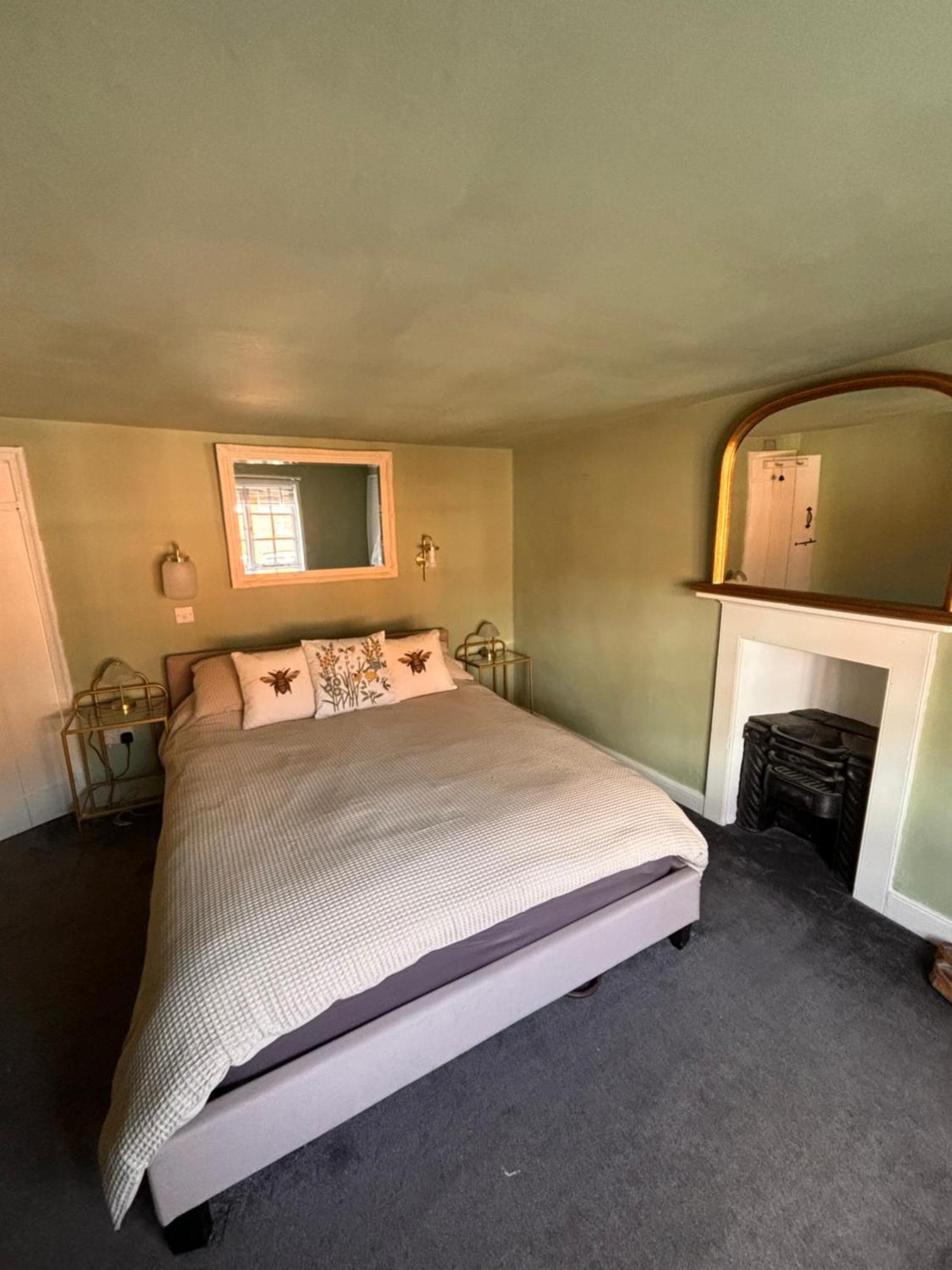 Sweet & Cosy 10 Bridewell Cottage With Parking Available Upon Request Bury St. Edmunds Экстерьер фото